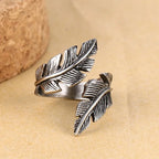 Bague ajustable plume argentée