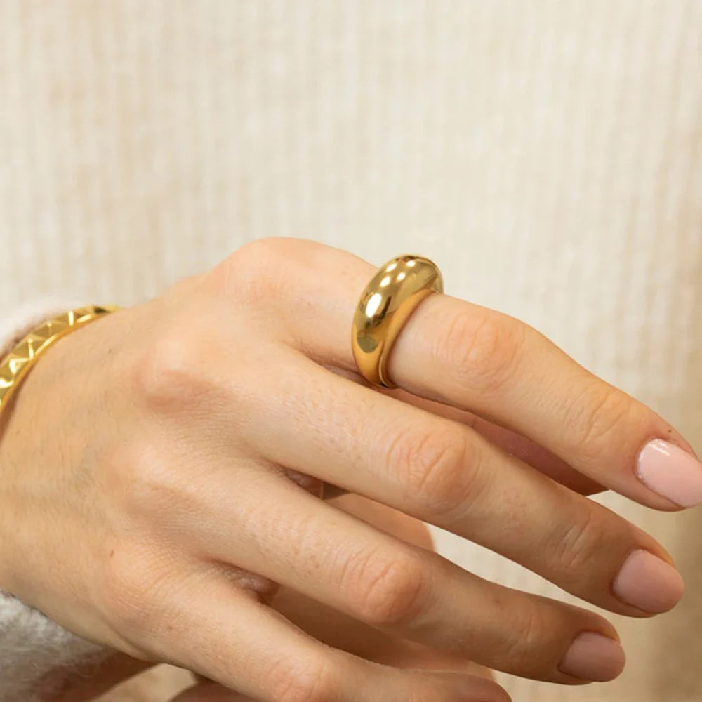 Elegant Wide Band Ring Water Drop gold