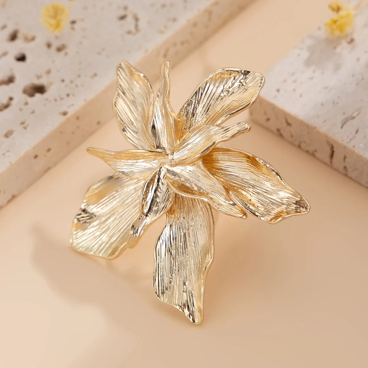 Ring Large Gold Flower Ring