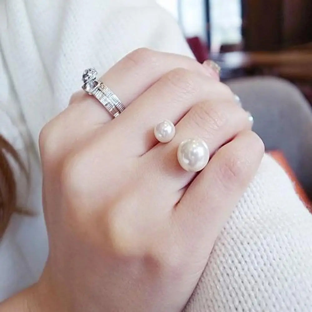 Retro Style Ring Band with White Pearls