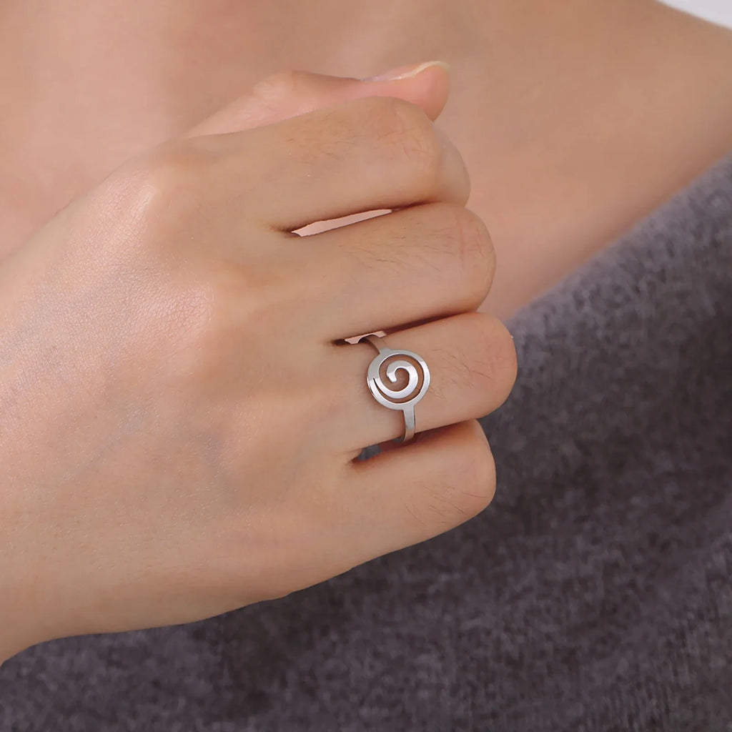Bague au design spirale pour femme argent rond