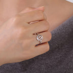 Bague au design spirale pour femme argent rond