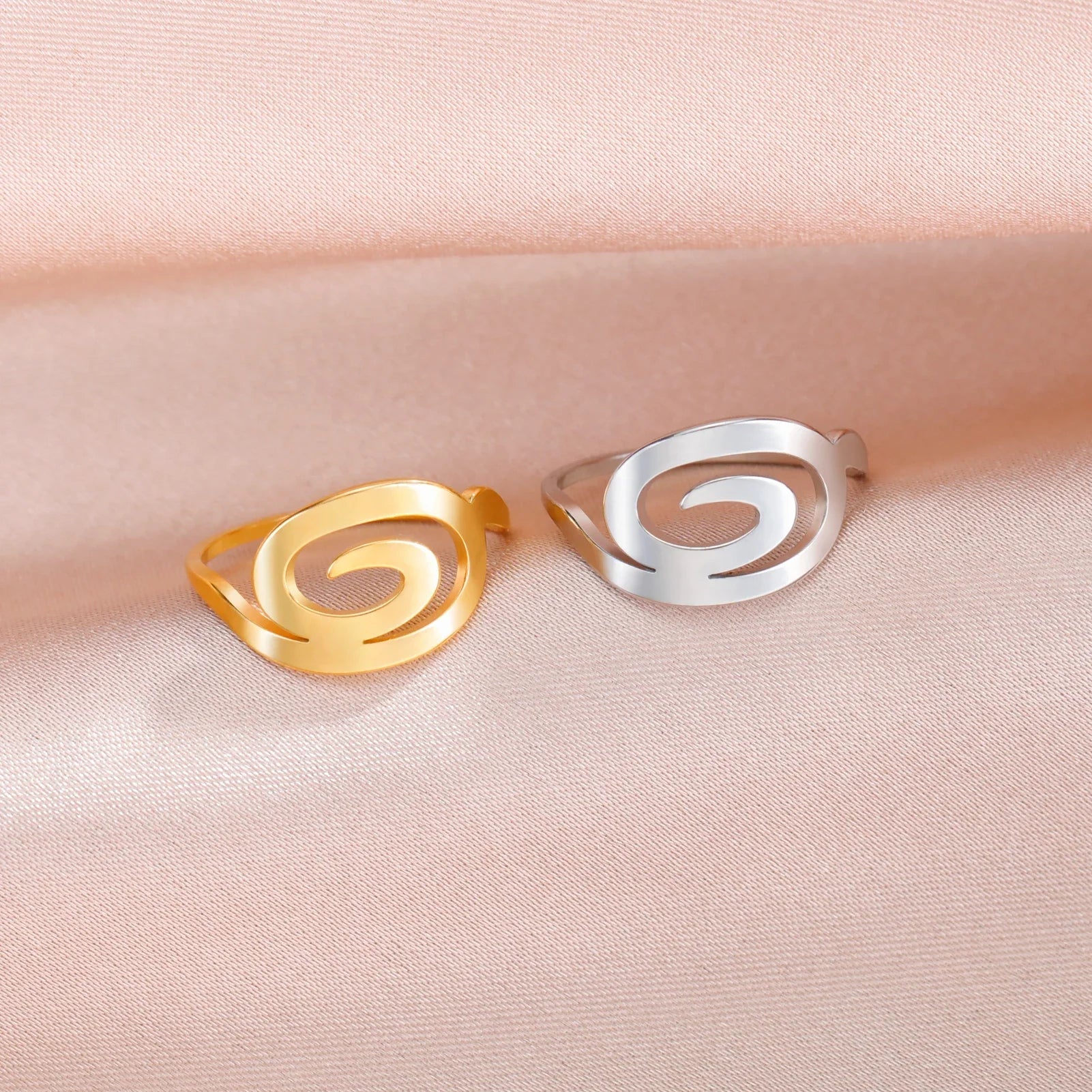 Bague au design spirale pour femme or