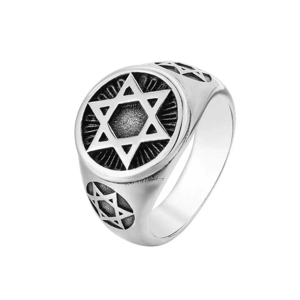 Bague avec étoiles de David gravées symbolique juive