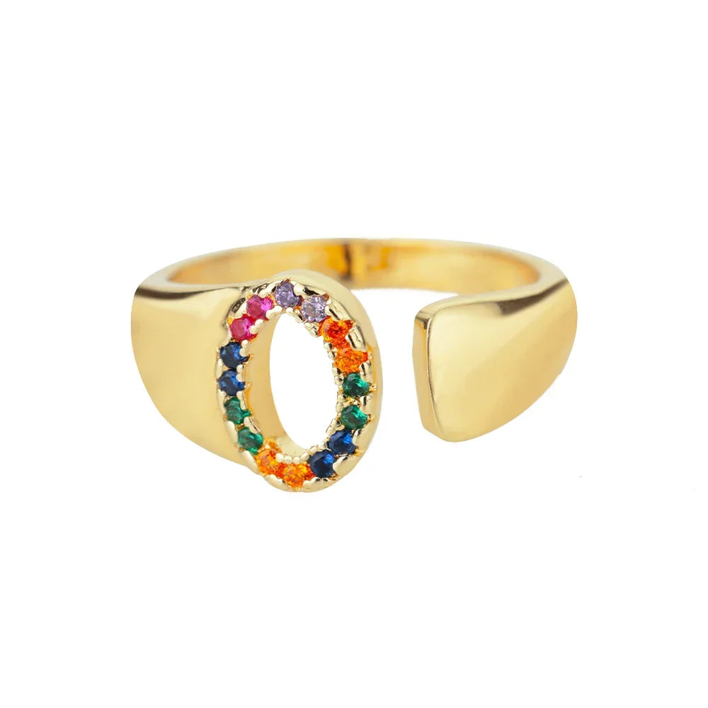 Bague large personnalisée avec initiale arc-en-ciel o