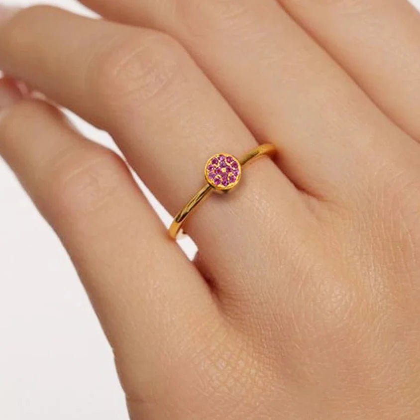 Bague avec petites pierres de naissance rondes pour femme juillet