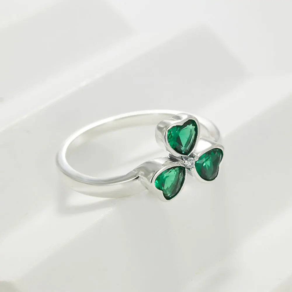 Ring with 3-Leaf Clover in Green Zircon