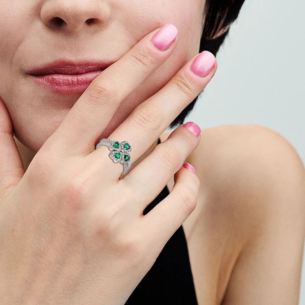 Ring with 4-Leaf Clover in Green Zircon
