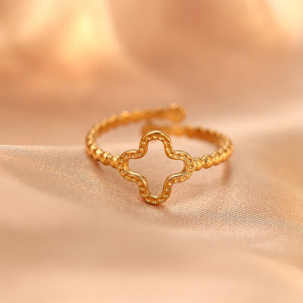 Ring with 4-Leaf Clover for Women gold