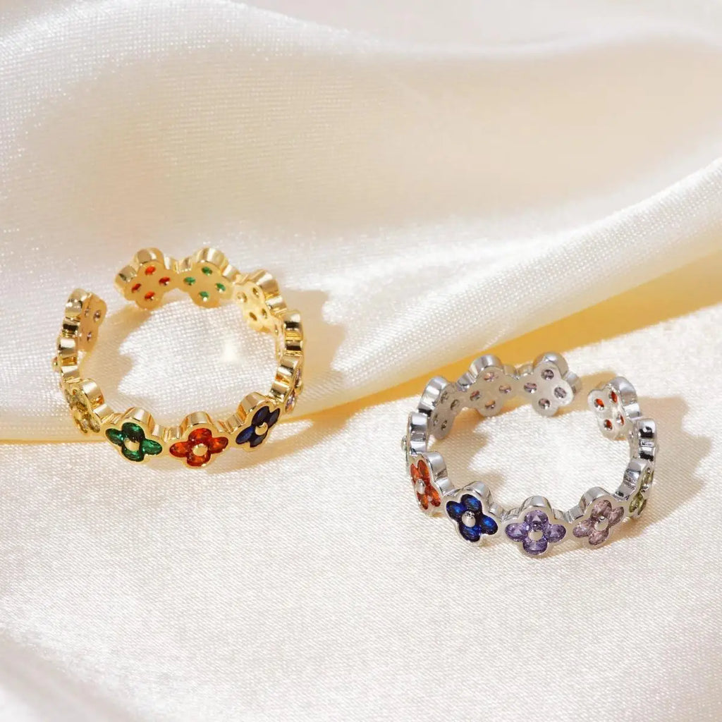 Ring with Colored 4-Leaf Clovers in Silver Zircon