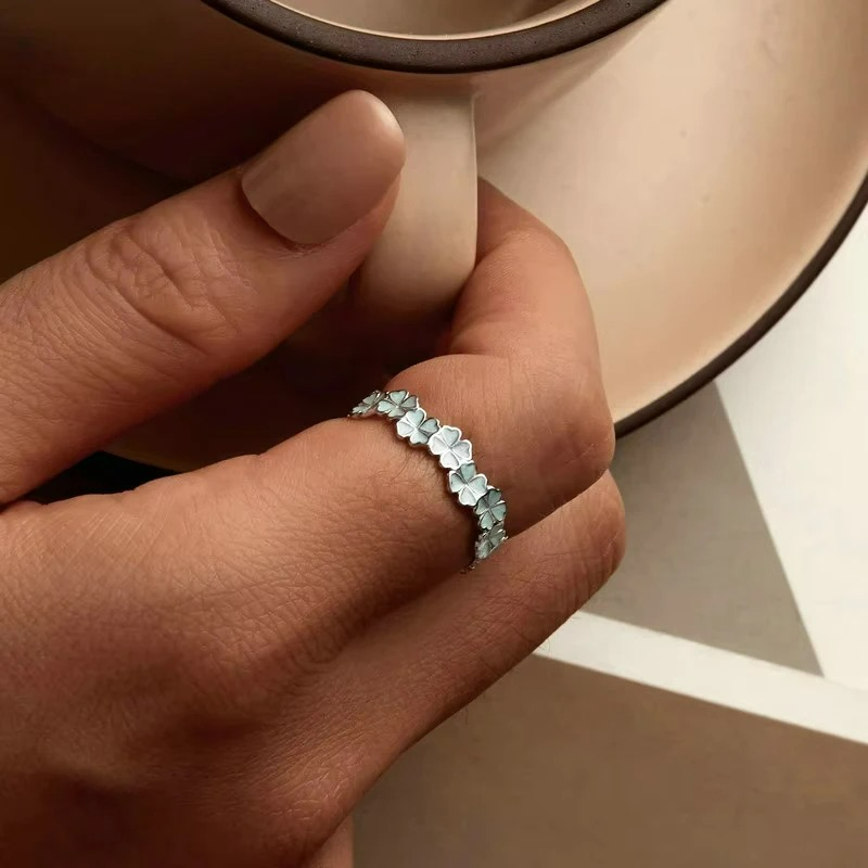 Ring with Green 4-Leaf Clovers