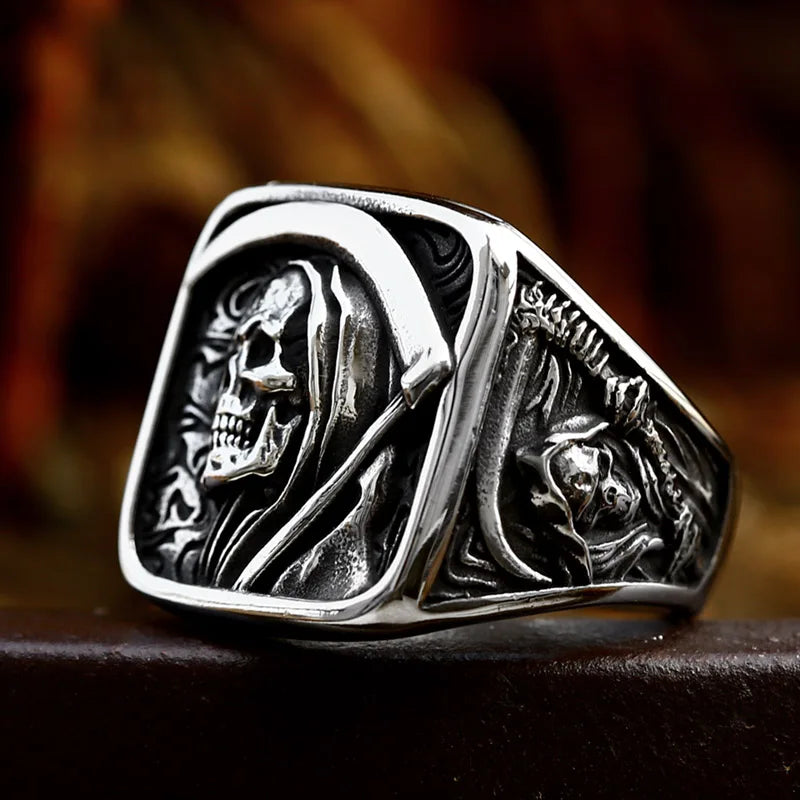 Square Ring with Skull Head