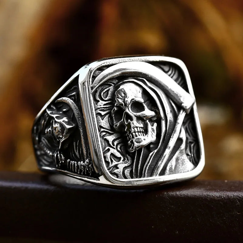 Square Ring with Skull Head