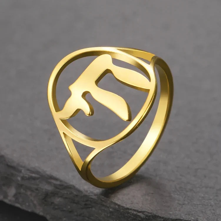 Bague creuse avec le symbole de vie juive Chai or