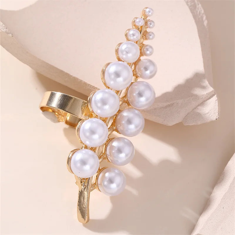 Long Style Ring with Pearls
