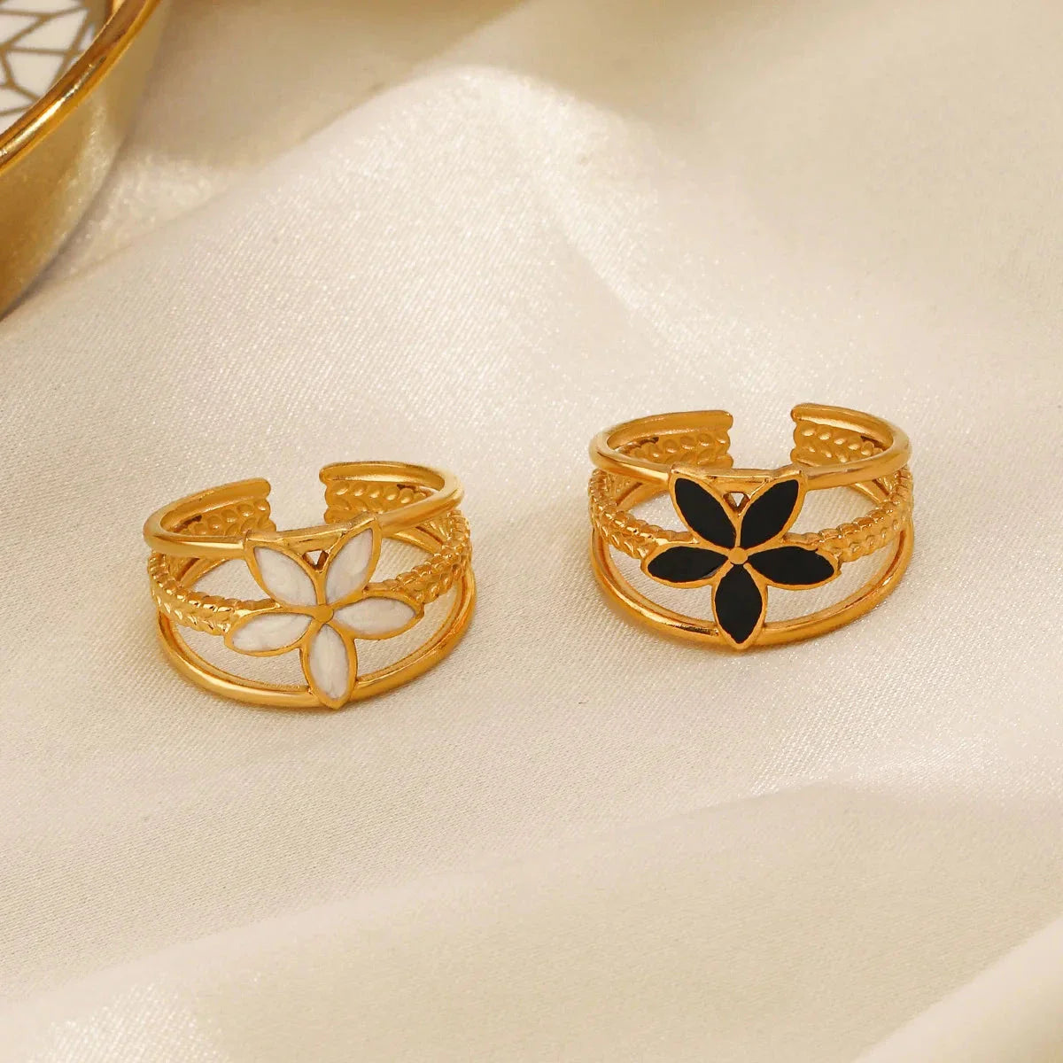 Elegant Ring with White Flower