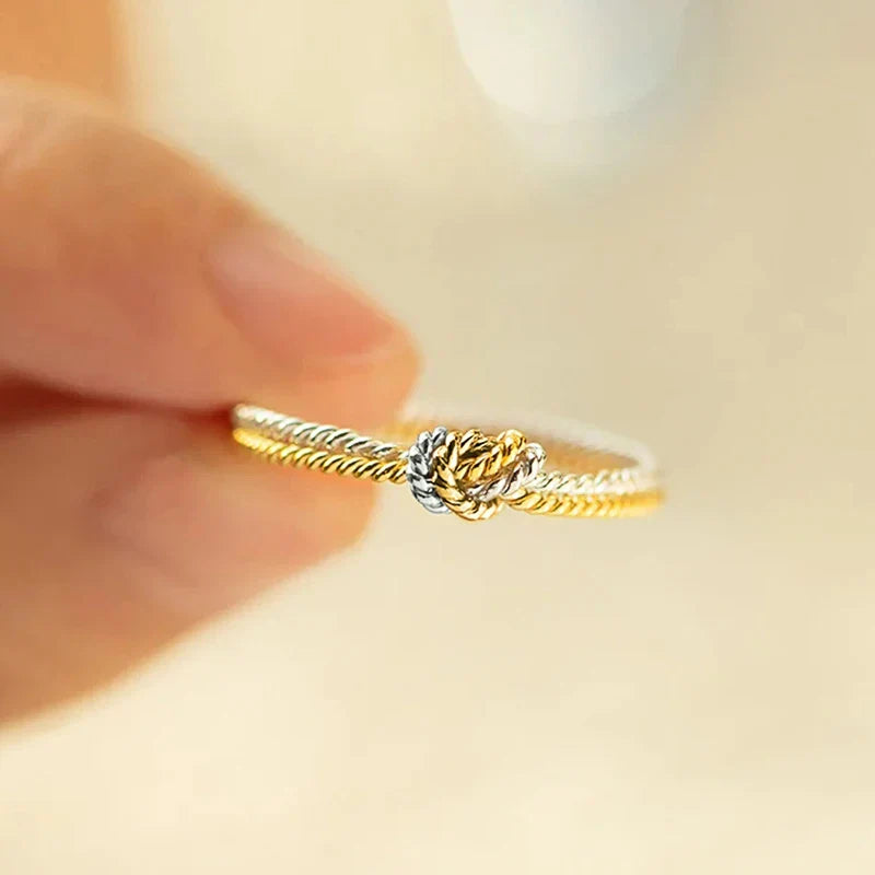 Bague élégante noeud