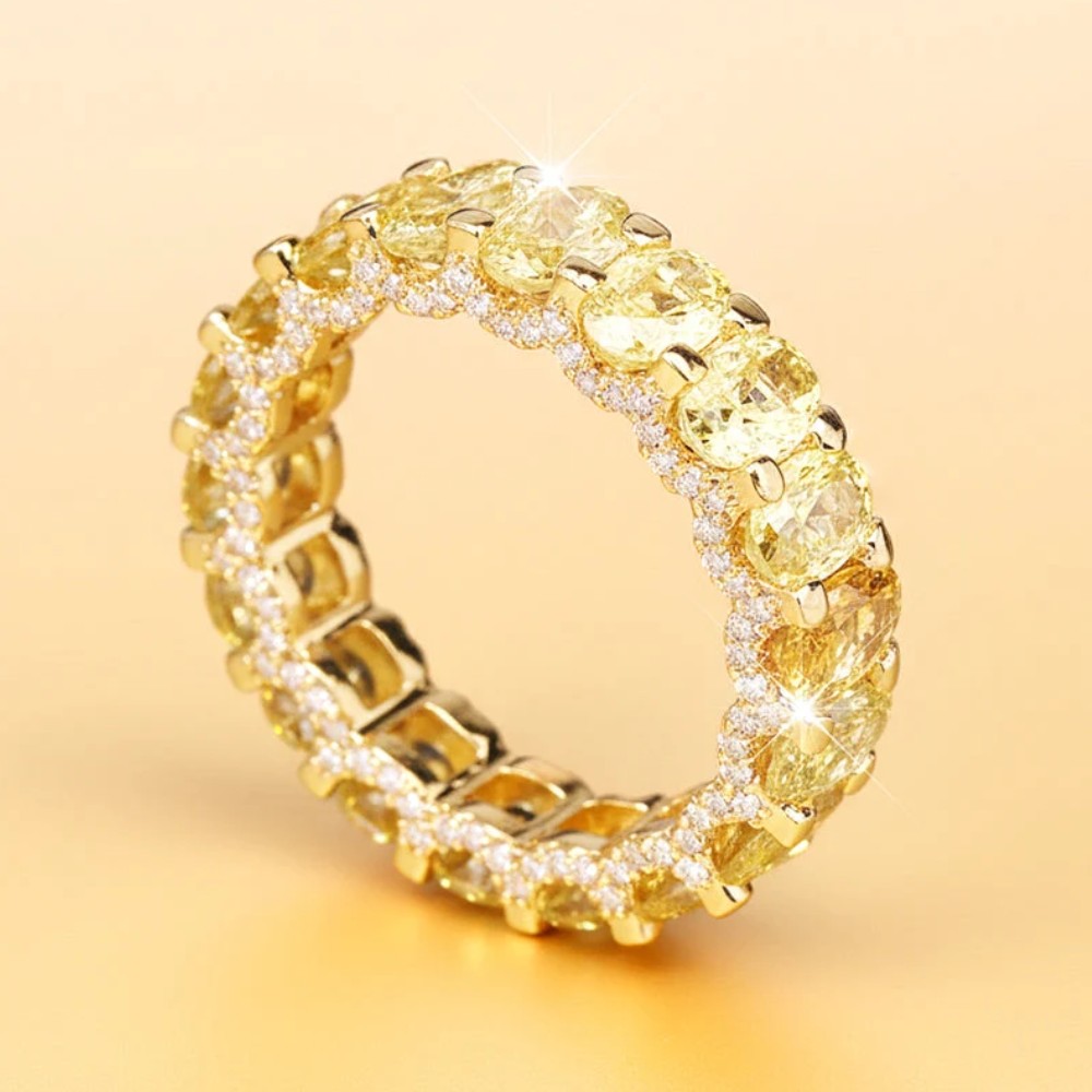 Full-circle sparkling zircon ring 