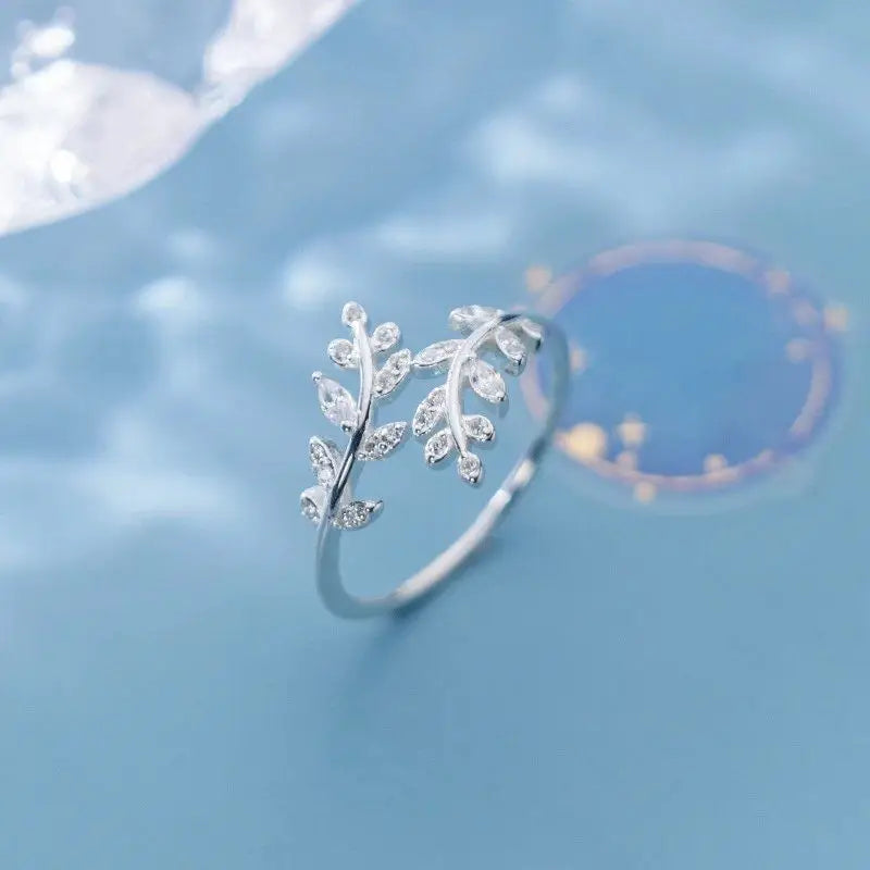 Laurel Leaf Ring in Silver Zircon