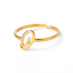 Bague fine personnalisée avec initiale o
