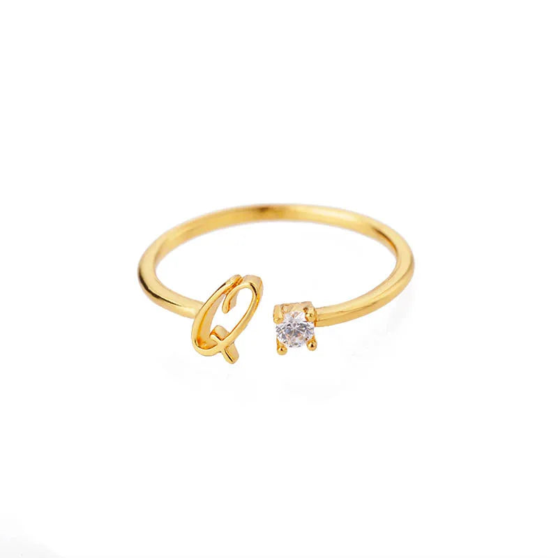 Bague fine pour femme personnalisée avec initiale q