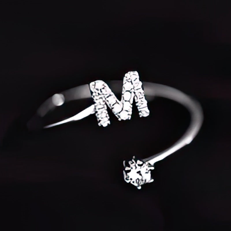 Bague initiale femme - lettre m