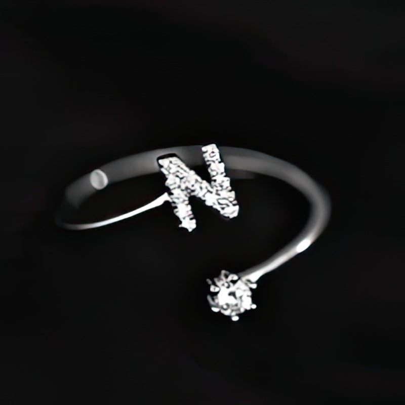 Bague initiale femme - lettre n