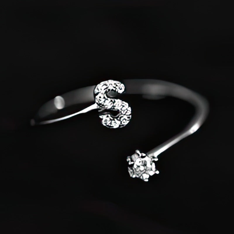 Bague initiale femme - lettre s