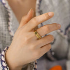 Bague large avec lettres en hébreu juif or