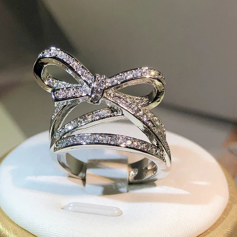 Bague large noeud papillon