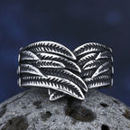Bague motif plume vieillie
