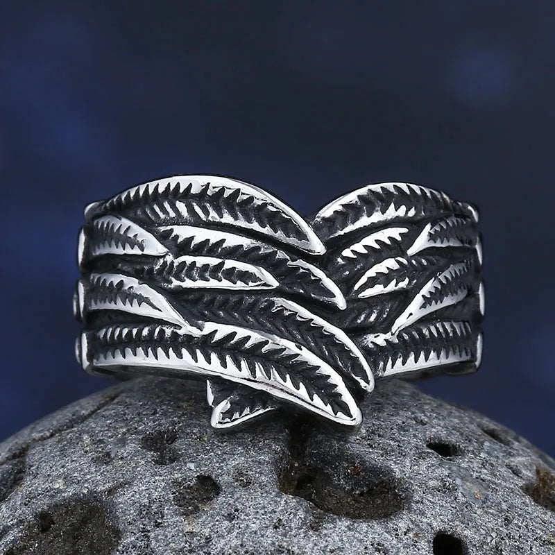 Bague motif plume vieillie