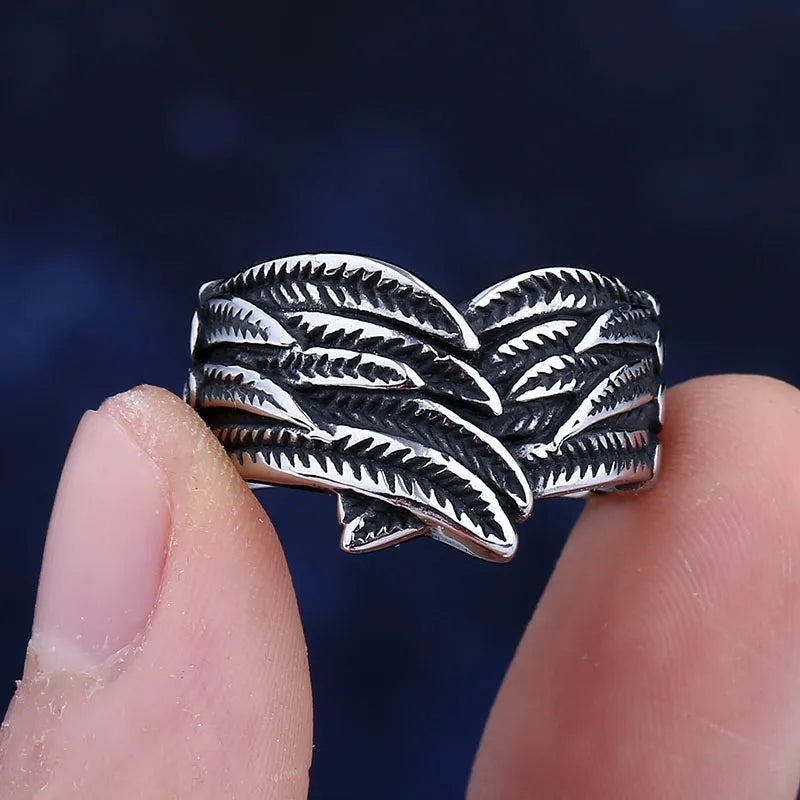 Bague motif plume vieillie