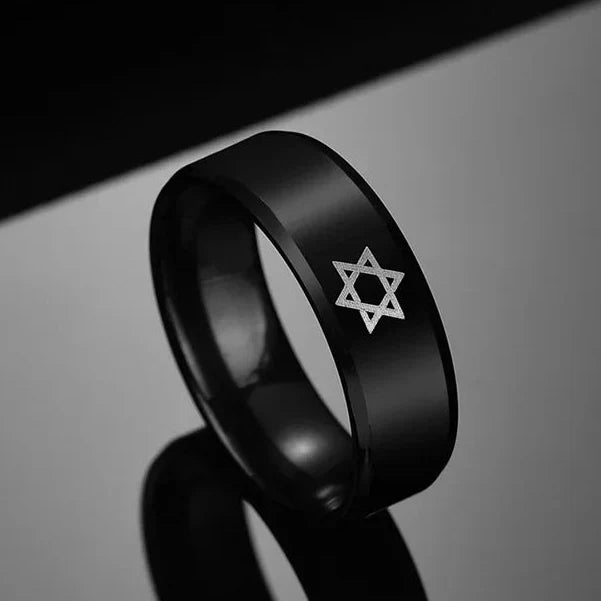 Bague noire avec l'étoile de David symbole juif
