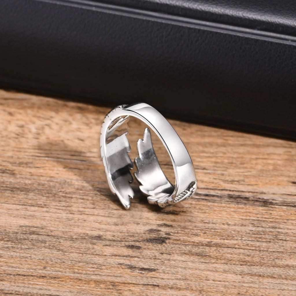 Bague plume argentée pour homme