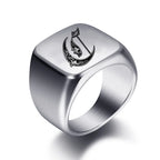 Bague large homme initiale c