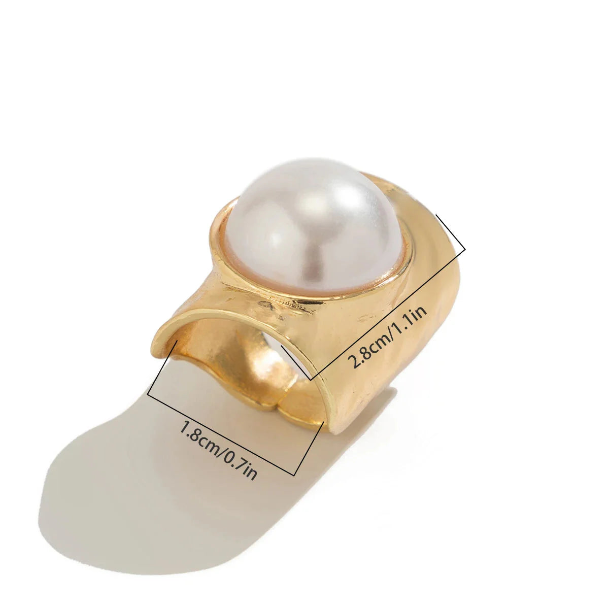 Retro Women's Ring with Pearl