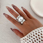 Retro Women's Ring with Silver Pearl