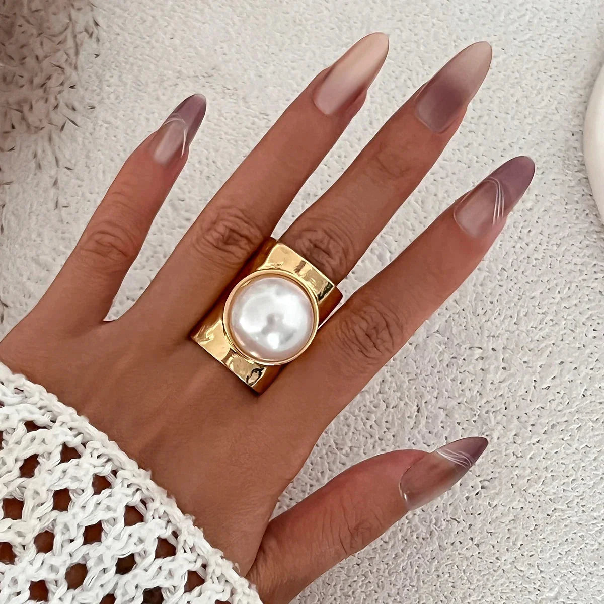 Retro Women's Ring with Gold Pearl