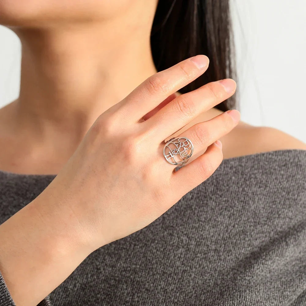 Bague symbolique juive avec gravure en hébreu étoile de David et Haï Chai or