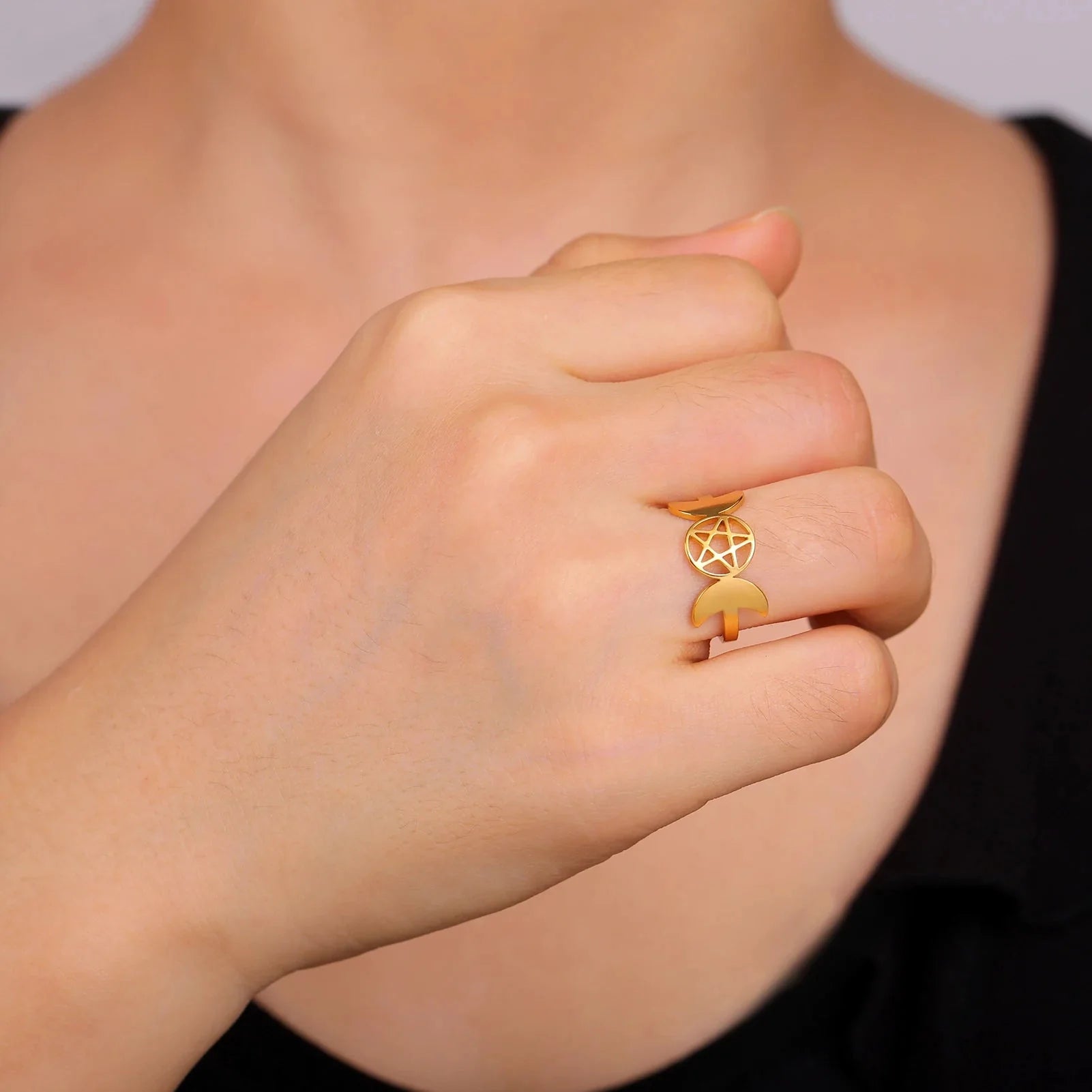Fine Triple Moon Ring Witchcraft Woman Wiccan gold A