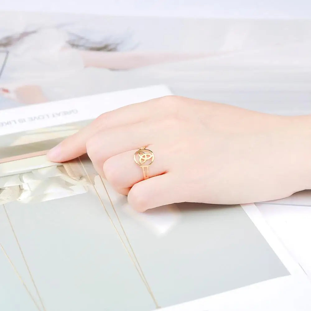 Triquetra Ring Irish Trinity Knot gold