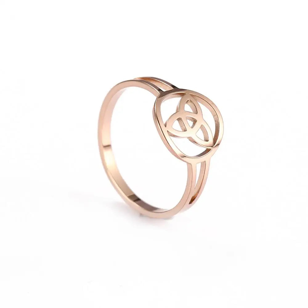 Triquetra Ring Irish Trinity Knot rose gold