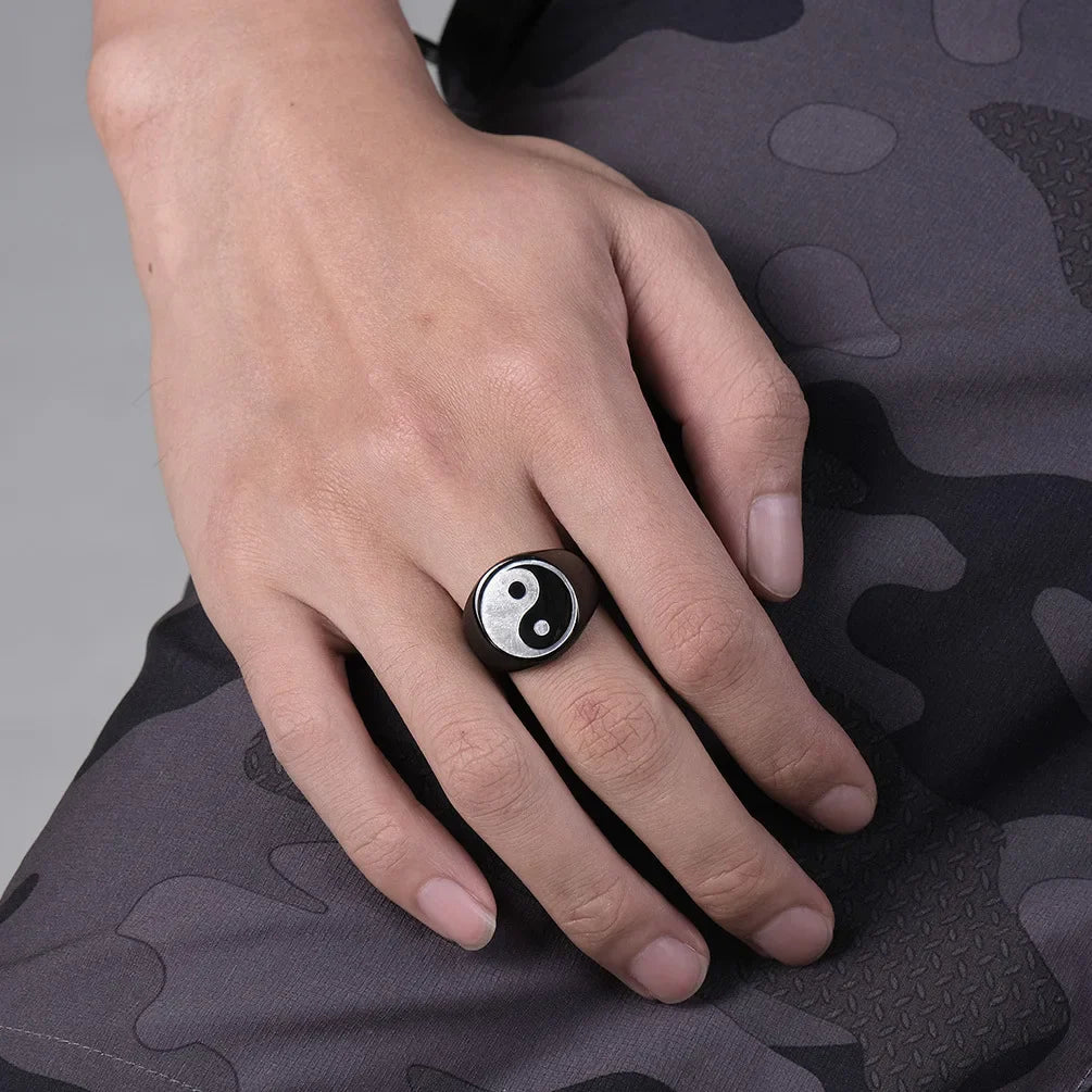 Yin Yang Ring for Men black