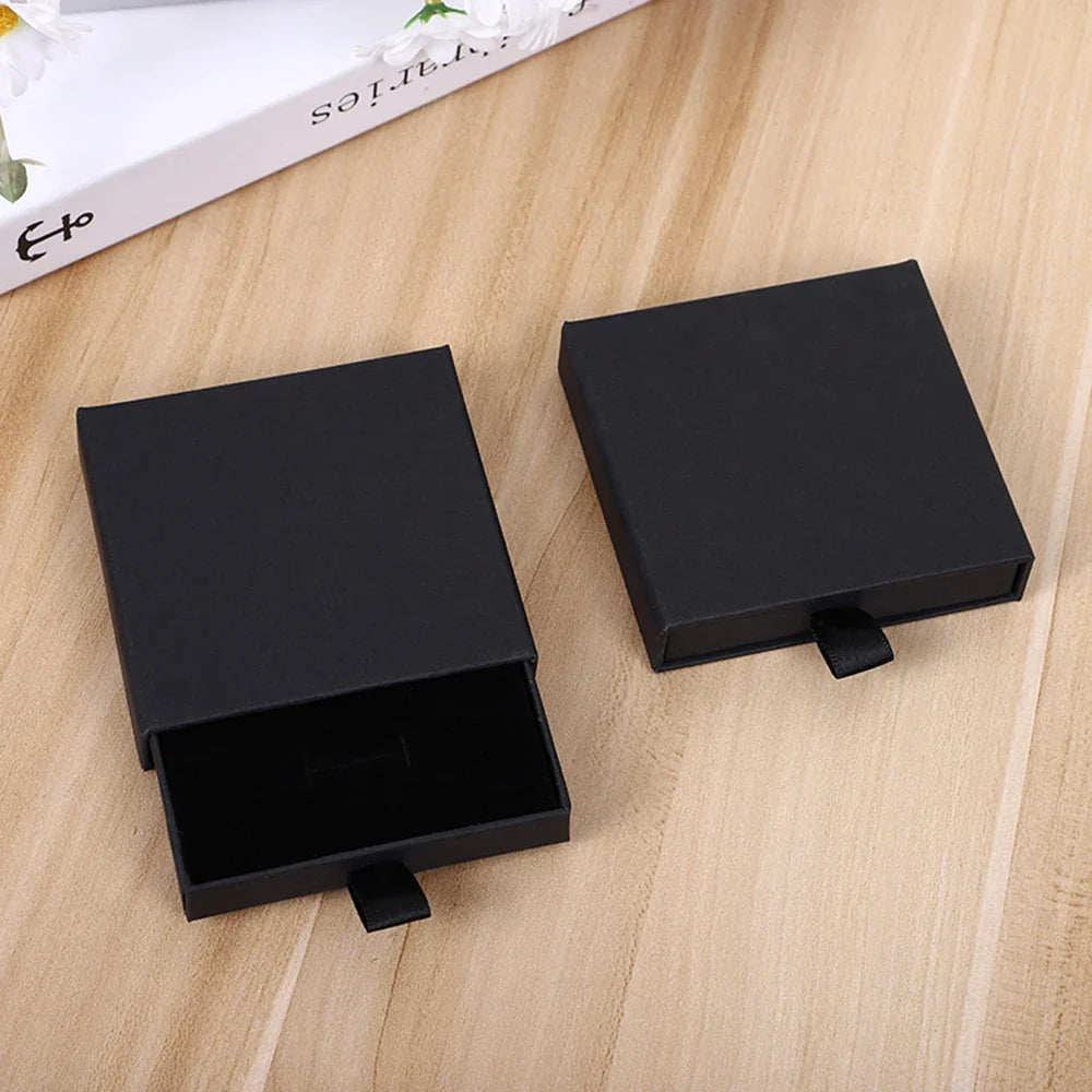Box for 1 piece of jewelry