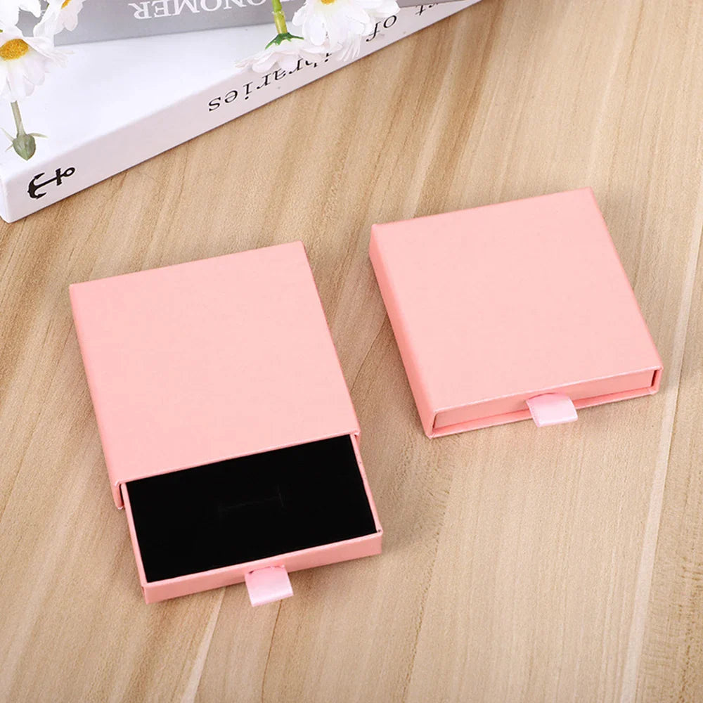 Box for 1 piece of jewelry