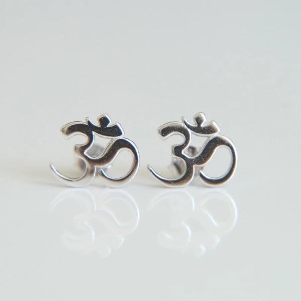 Boucle d'Oreille Bouddhiste Om argent