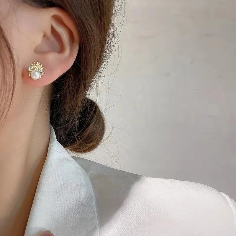 Boucles d'oreilles abeille et perle