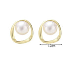 Stud Earrings with Pearl