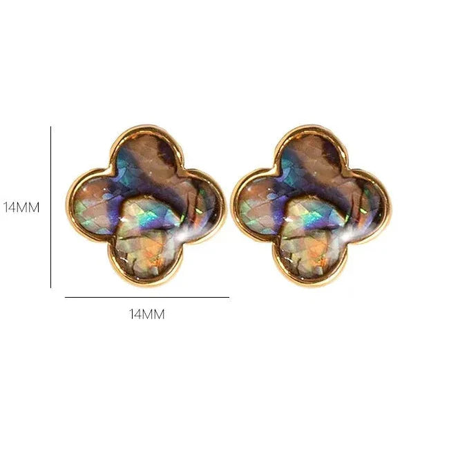 Stud Earrings with 4-Leaf Clover in Natural Stone